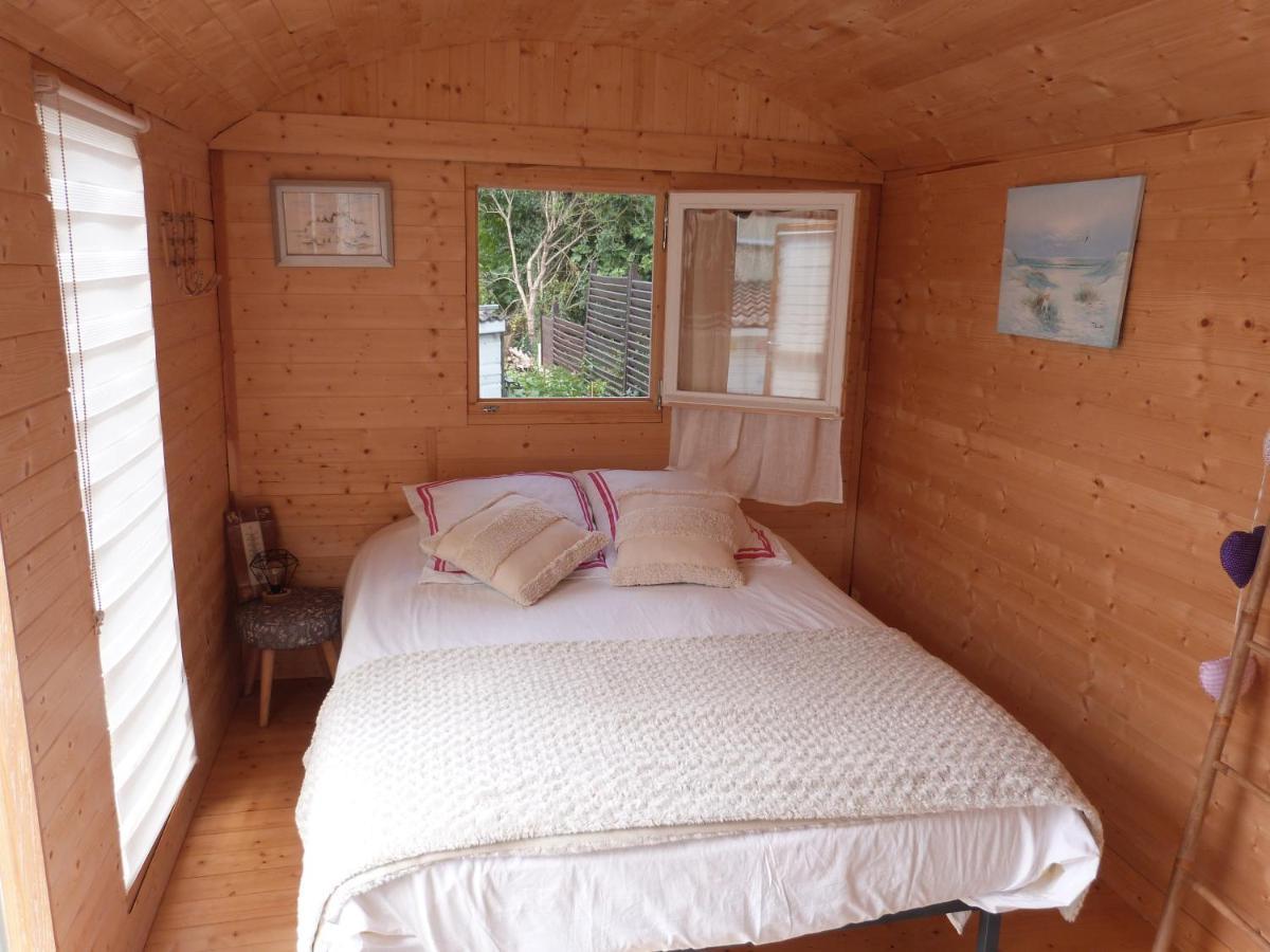 シャロン・アン・シャンパーニュ Chez Claudine Et Pascal Bed & Breakfast エクステリア 写真